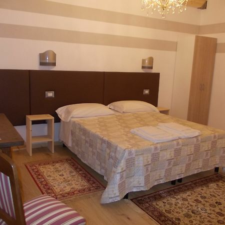 Romagnoli 36 Hotel Verona Buitenkant foto